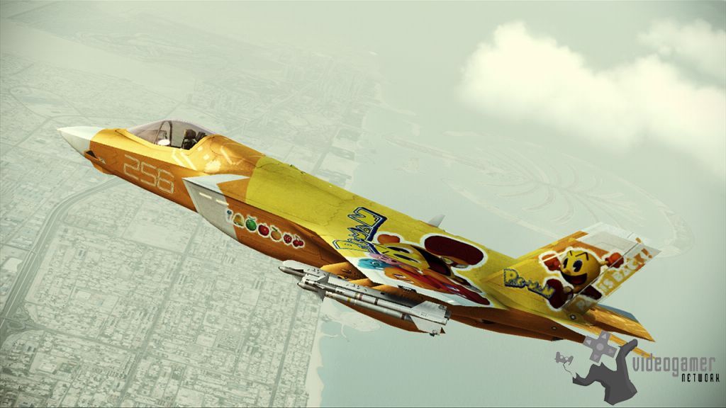 http://screens.latestscreens.com/xbox360/screenshots/acecombatassaulthorizon/37820ACAH_DLC_F-35B_PAC-MAN_06.jpg